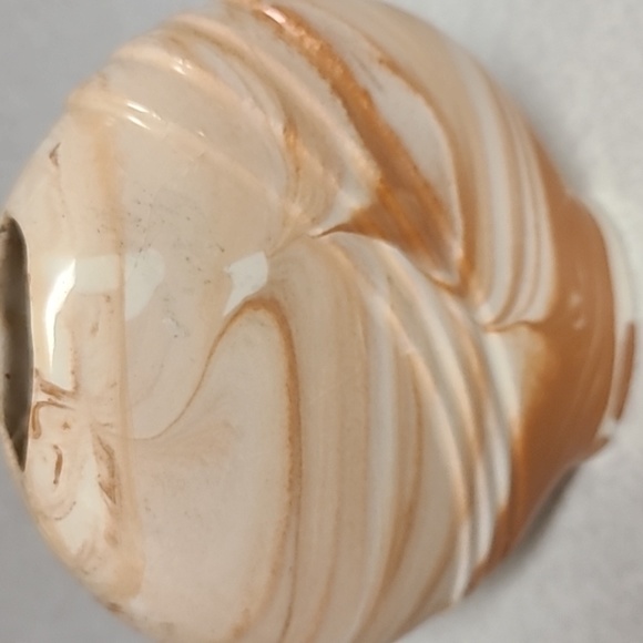 5/$35 Small Alaska vase - Picture 2 of 4